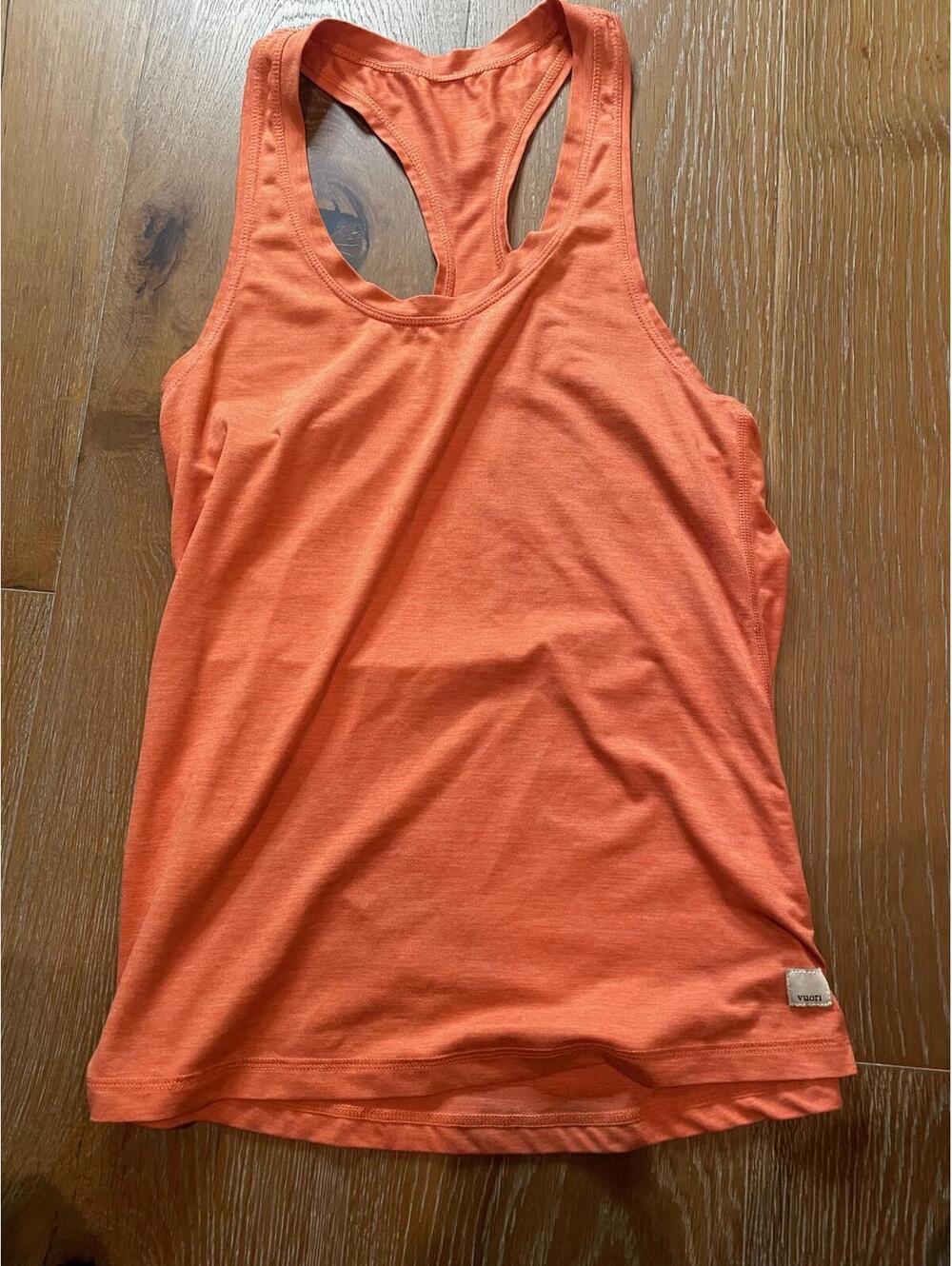Vuori orange tank top size small